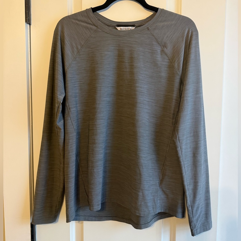 Athleta Gray Long Sleeve Shirt